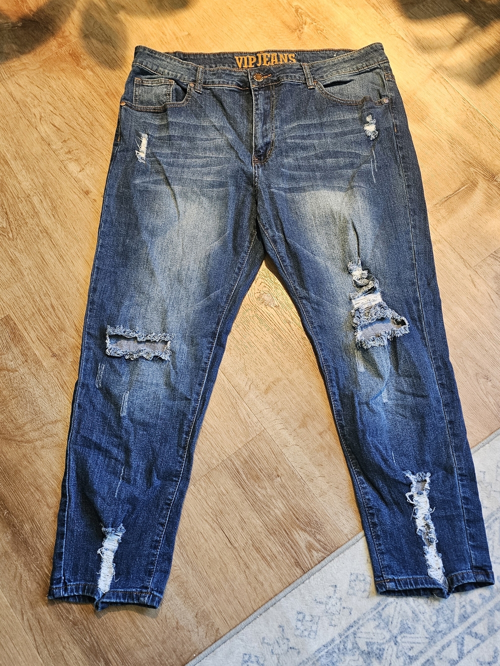 womens V.I.P. Jeans distressed blue denim pants 19/20